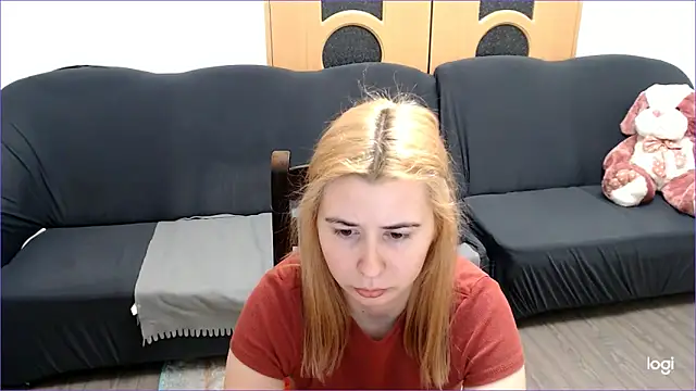 Snapshot of VioletaFlower7 chatting on February 15, 9:26 pm VioletaFlower7 online show from February 15, 9:26 pm