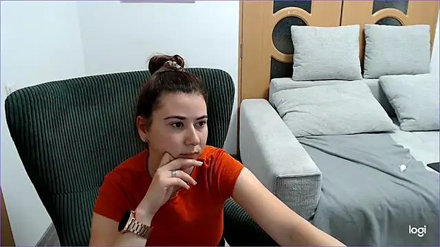 VioletaFlower7 online show from October 31, 9:21 am