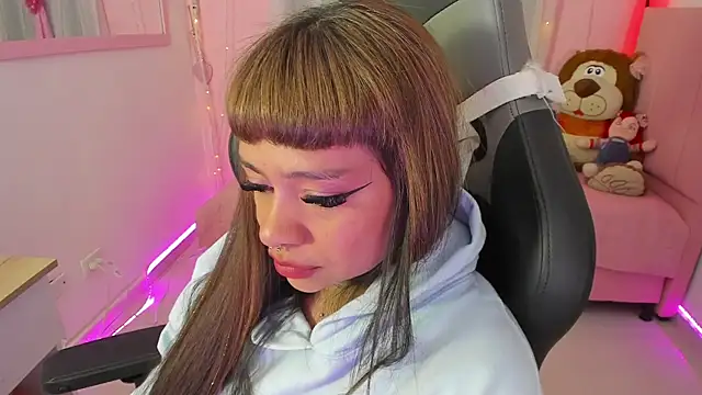 zoesullivan online show from September 25, 10:30 am