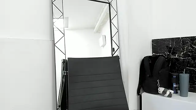 Juliabadlee online show from January 27, 11:33 pm