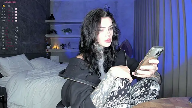 uwuxxxeva online show from January 18, 8:12 pm