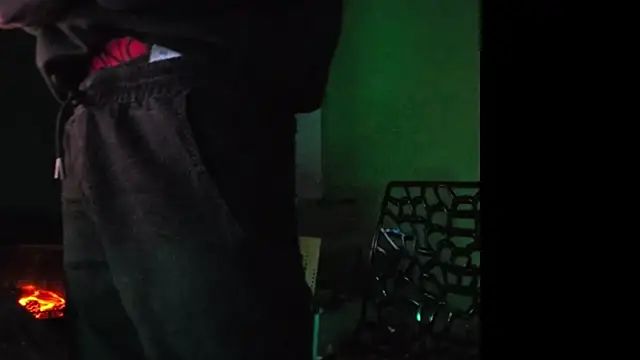 Snapshot of savage_daddyy chatting on January 3, 3:49 am savage daddyy online show from January 3, 3:49 am