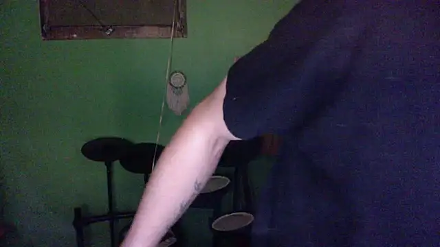 Snapshot of savage_daddyy chatting on February 3, 9:41 am savage daddyy online show from February 3, 9:41 am