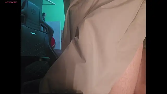 Snapshot of savage_daddyy chatting on February 27, 12:10 am savage daddyy online show from February 27, 12:10 am