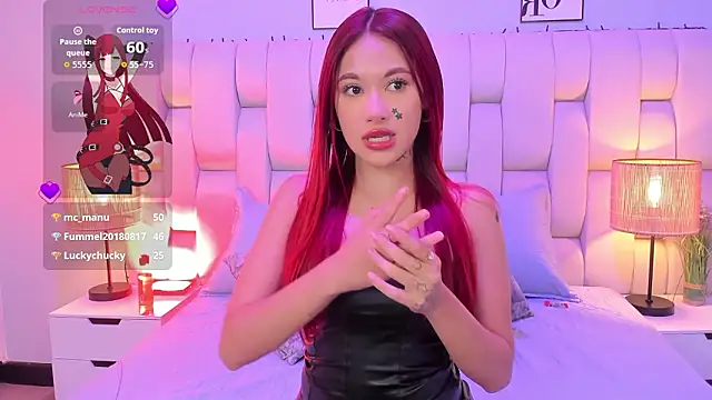 SkinnyFoxy online show from March 10, 8:36 pm