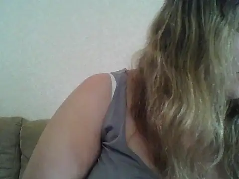 Snapshot of ParisMimi chatting on June 1, 8:16 am ParisMimi online show from June 1, 8:16 am