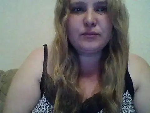 Snapshot of ParisMimi chatting on June 6, 9:19 pm ParisMimi online show from June 6, 9:19 pm