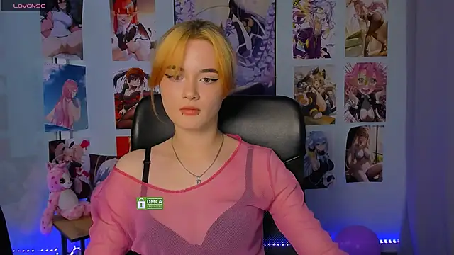 liana kisses online show from February 5, 11:23 am