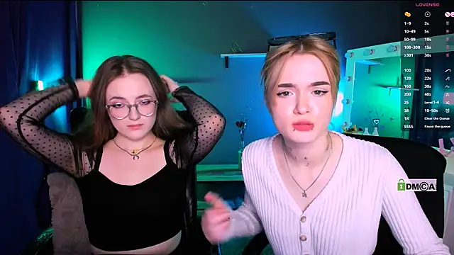 liana kisses online show from March 3, 8:21 pm