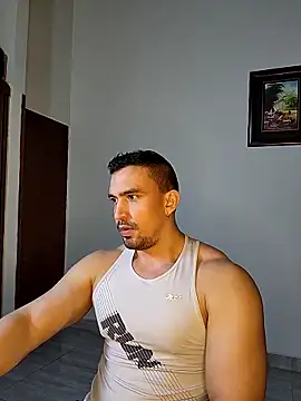 Snapshot of jhay-crux chatting on December 21, 10:50 am jhay-crux online show from December 21, 10:50 am