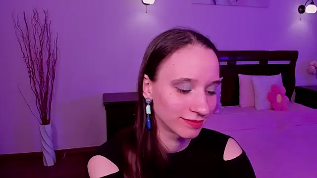 StaceySunny online show from March 28, 5:23 pm