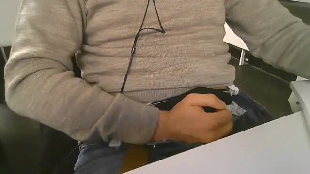 HornyBoy  2004 online show from February 26, 6:54 pm