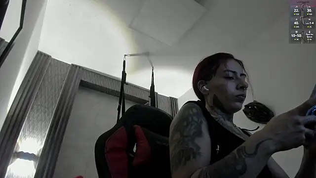 selene red  online show from November 30, 4:44 pm