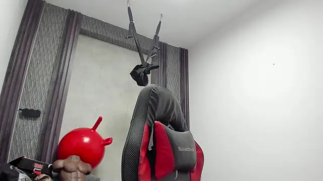 selene red  online show from February 18, 12:28 am