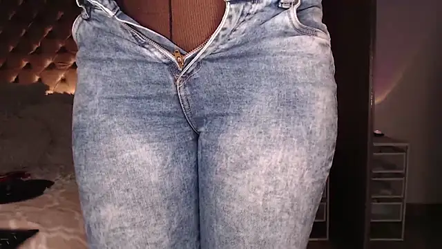 Roussmariehenao online show from November 2, 11:07 pm