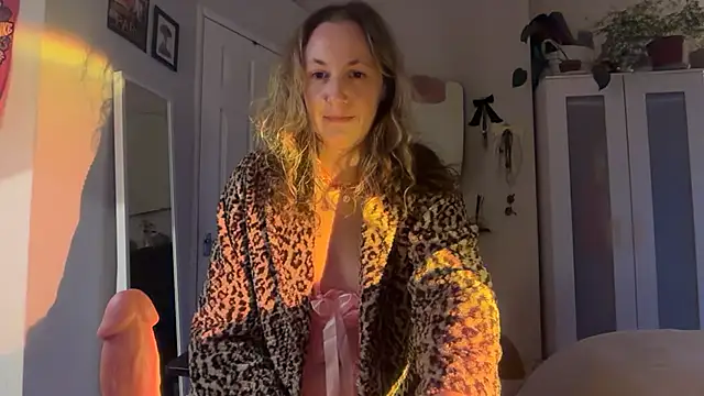 Littlelolo60 online show from February 5, 5:17 pm