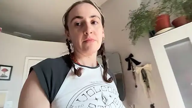 Littlelolo60 online show from May 9, 3:17 pm
