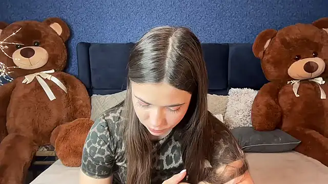 Mika Miller online show from April 15, 6:48 pm