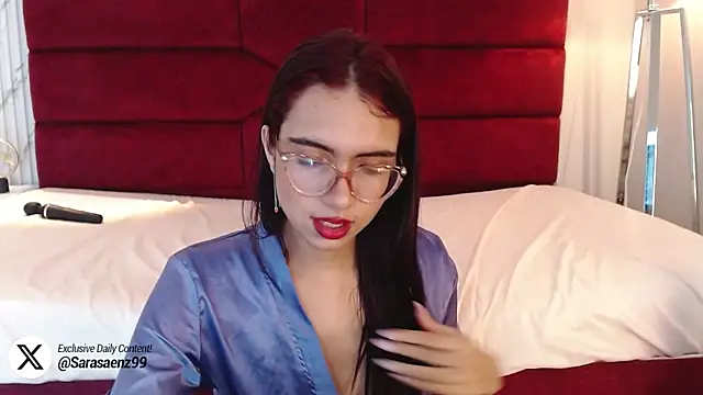 sara saenz99 online show from December 29, 10:36 pm