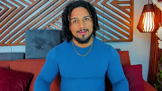 Snapshot of MikeEstevess chatting on May 9, 4:28 am MikeEstevess online show from May 9, 4:28 am