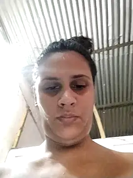 Snapshot of Andreita_95 chatting on April 27, 2:37 pm Andreita 95 online show from April 27, 2:37 pm