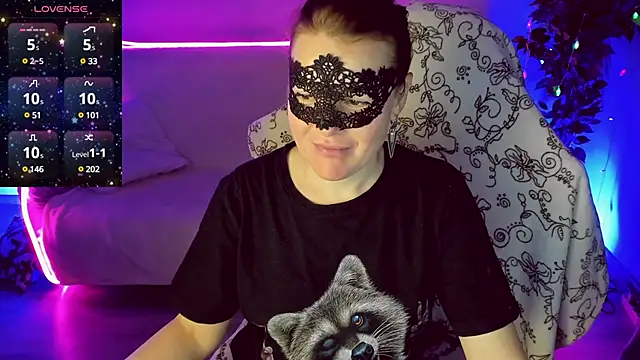 Snapshot of Sexy-Housewife chatting on February 6, 5:14 am Sexy-Housewife online show from February 6, 5:14 am