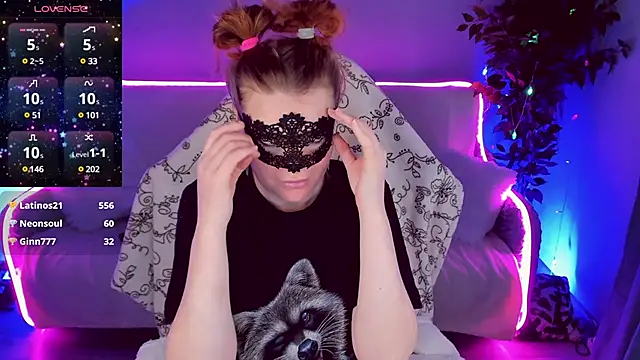 Snapshot of Sexy-Housewife chatting on February 6, 12:05 pm Sexy-Housewife online show from February 6, 12:05 pm