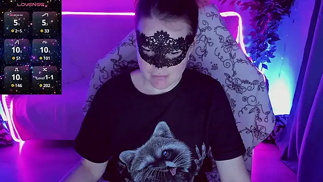 Snapshot of Sexy-Housewife chatting on March 21, 1:01 pm Sexy-Housewife online show from March 21, 1:01 pm