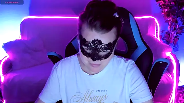 Snapshot of Sexy-Housewife chatting on September 14, 7:13 pm Sexy-Housewife online show from September 14, 7:13 pm