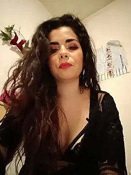 Snapshot of Saturnia_Yvonne chatting on February 5, 6:37 pm Saturnia Yvonne online show from February 5, 6:37 pm