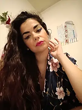 Snapshot of Saturnia_Yvonne chatting on February 10, 11:55 pm Saturnia Yvonne online show from February 10, 11:55 pm