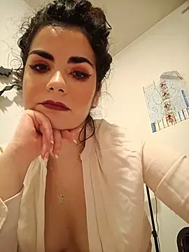 Snapshot of Saturnia_Yvonne chatting on February 25, 6:31 pm Saturnia Yvonne online show from February 25, 6:31 pm