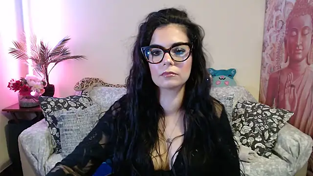 Snapshot of Saturnia_Yvonne chatting on September 27, 2:00 pm Saturnia Yvonne online show from September 27, 2:00 pm