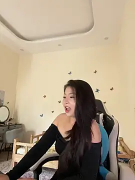 Snapshot of MiMi_0293 chatting on May 6, 1:36 am MiMi 0293 online show from May 6, 1:36 am