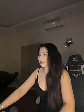 Snapshot of MiMi_0293 chatting on May 13, 2:47 pm MiMi 0293 online show from May 13, 2:47 pm