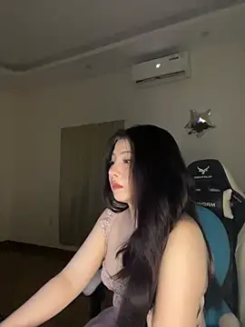 Snapshot of MiMi_0293 chatting on June 8, 3:23 pm MiMi 0293 online show from June 8, 3:23 pm