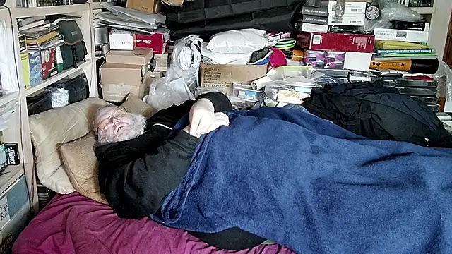 hadeszeuss2 online show from December 30, 1:36 pm