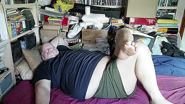 hadeszeuss2 online show from February 20, 2:35 pm