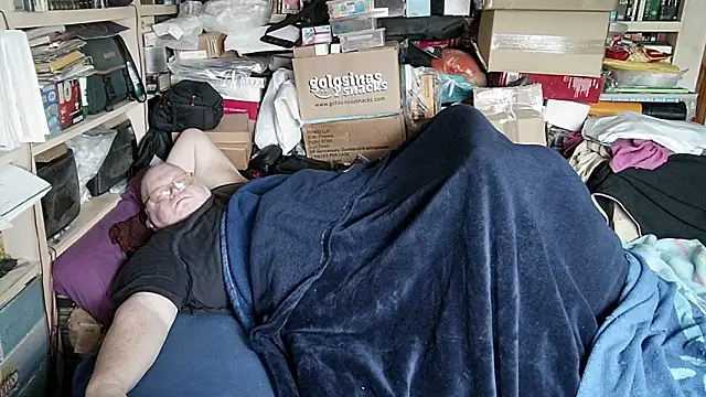 hadeszeuss2 online show from February 2, 3:11 pm