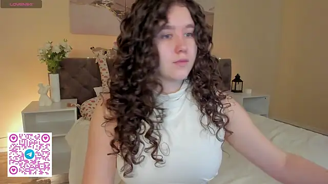 Ariella Sol online show from June 22, 1:07 am
