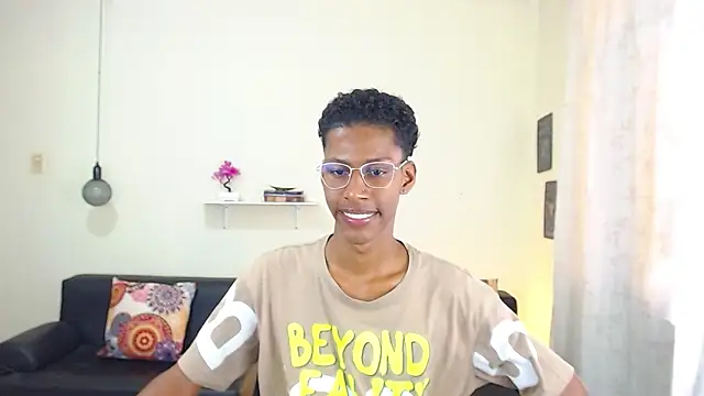 maiki18  online show from February 6, 7:29 pm