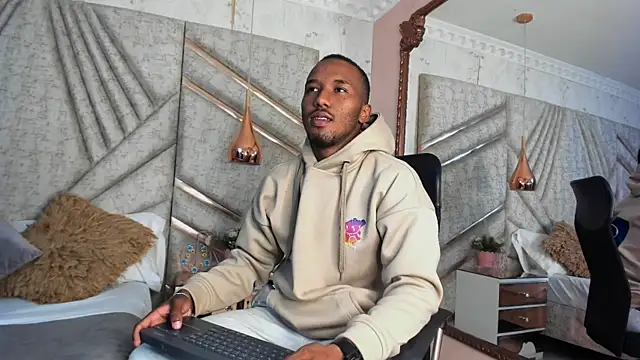 Snapshot of JamesParck chatting on January 19, 12:39 pm JamesParck online show from January 19, 12:39 pm