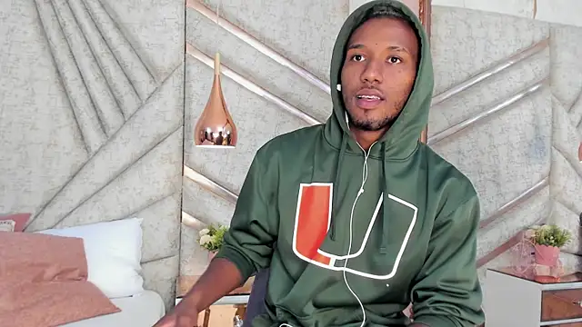 Snapshot of JamesParck chatting on February 27, 12:13 pm JamesParck online show from February 27, 12:13 pm