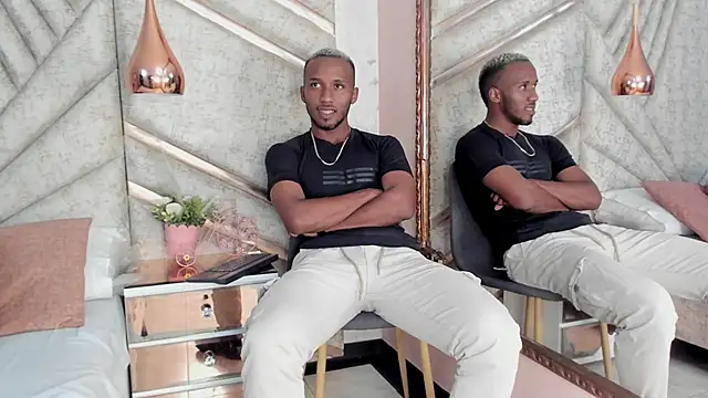 Snapshot of JamesParck chatting on February 28, 6:31 pm JamesParck online show from February 28, 6:31 pm