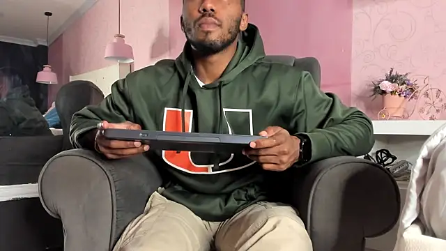 Snapshot of JamesParck chatting on February 20, 11:16 pm JamesParck online show from February 20, 11:16 pm