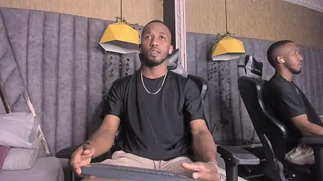 Snapshot of JamesParck chatting on February 26, 8:08 pm JamesParck online show from February 26, 8:08 pm