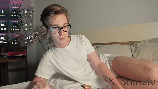 Snapshot of Shirizi chatting on December 12, 5:26 pm Shirizi online show from December 12, 5:26 pm