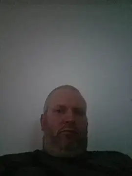 ShyBoy1982 online show from May 3, 6:14 pm