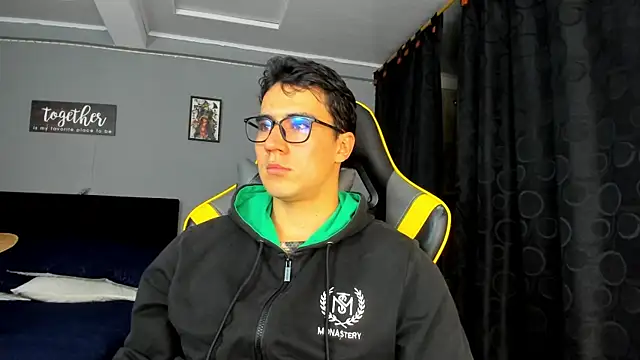 owengray2n online show from October 1, 1:00 am