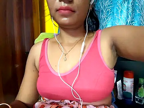 Snapshot of cutesoma2 chatting on May 22, 10:59 pm cutesoma2 online show from May 22, 10:59 pm
